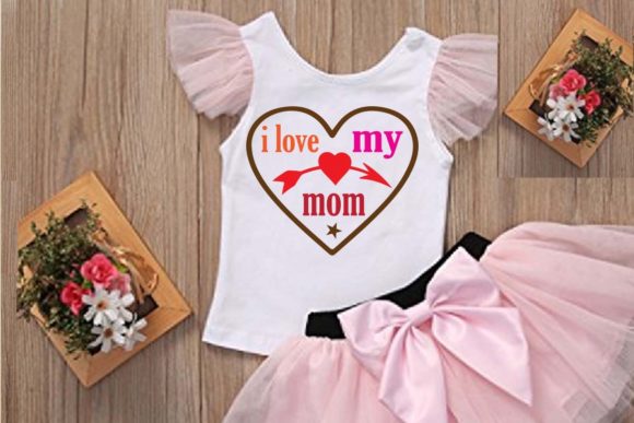 I Love My Mom T-Shirt Graphics & Designs